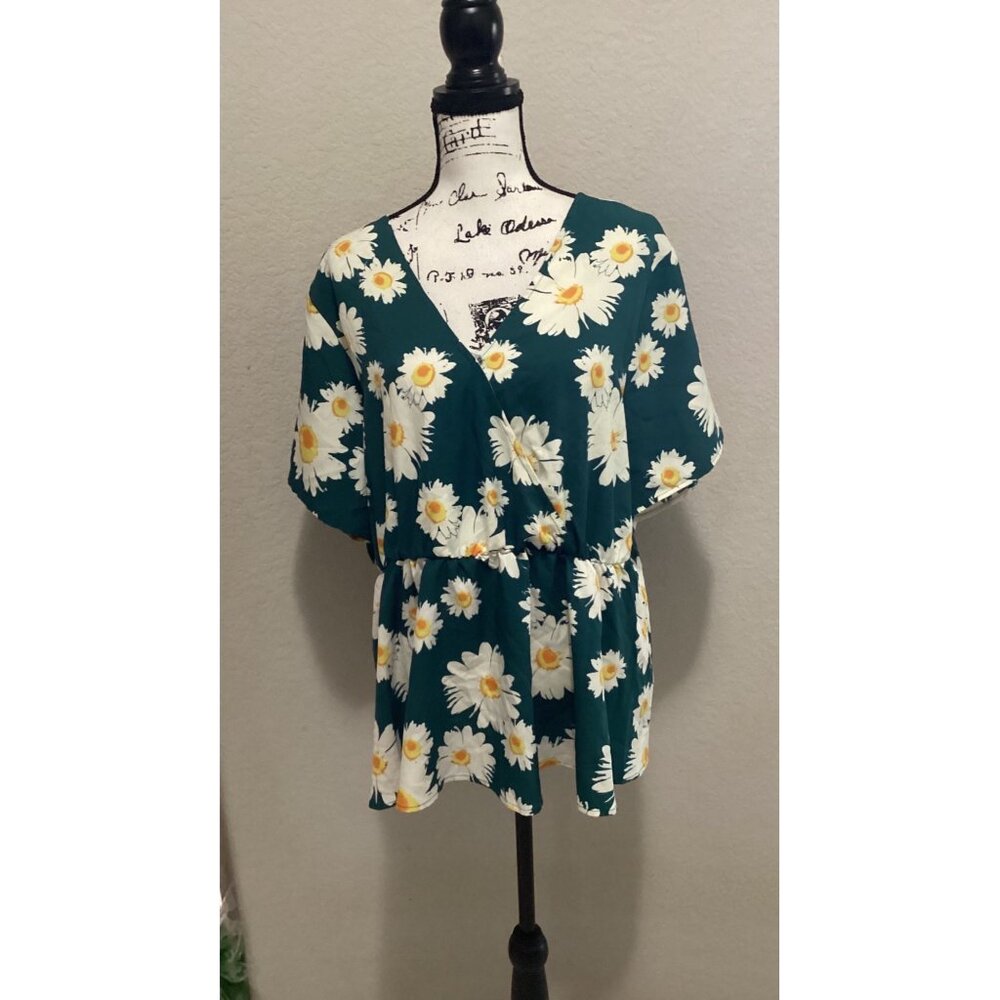 Shein Green Floral V-Neck Wrap Blouse With Daisy Print Size 3XL